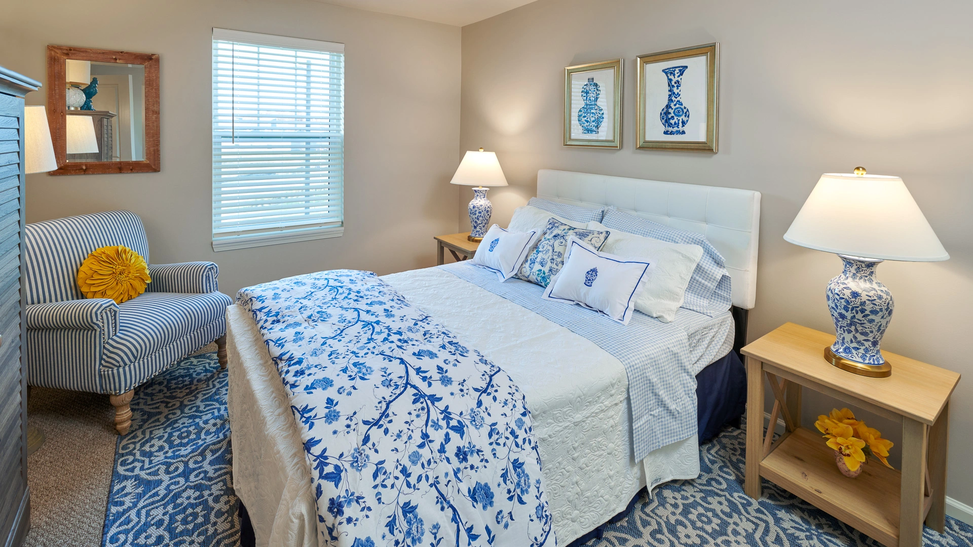 A bedroom in a senior apartment at American House in Bloomfield Hills, MI