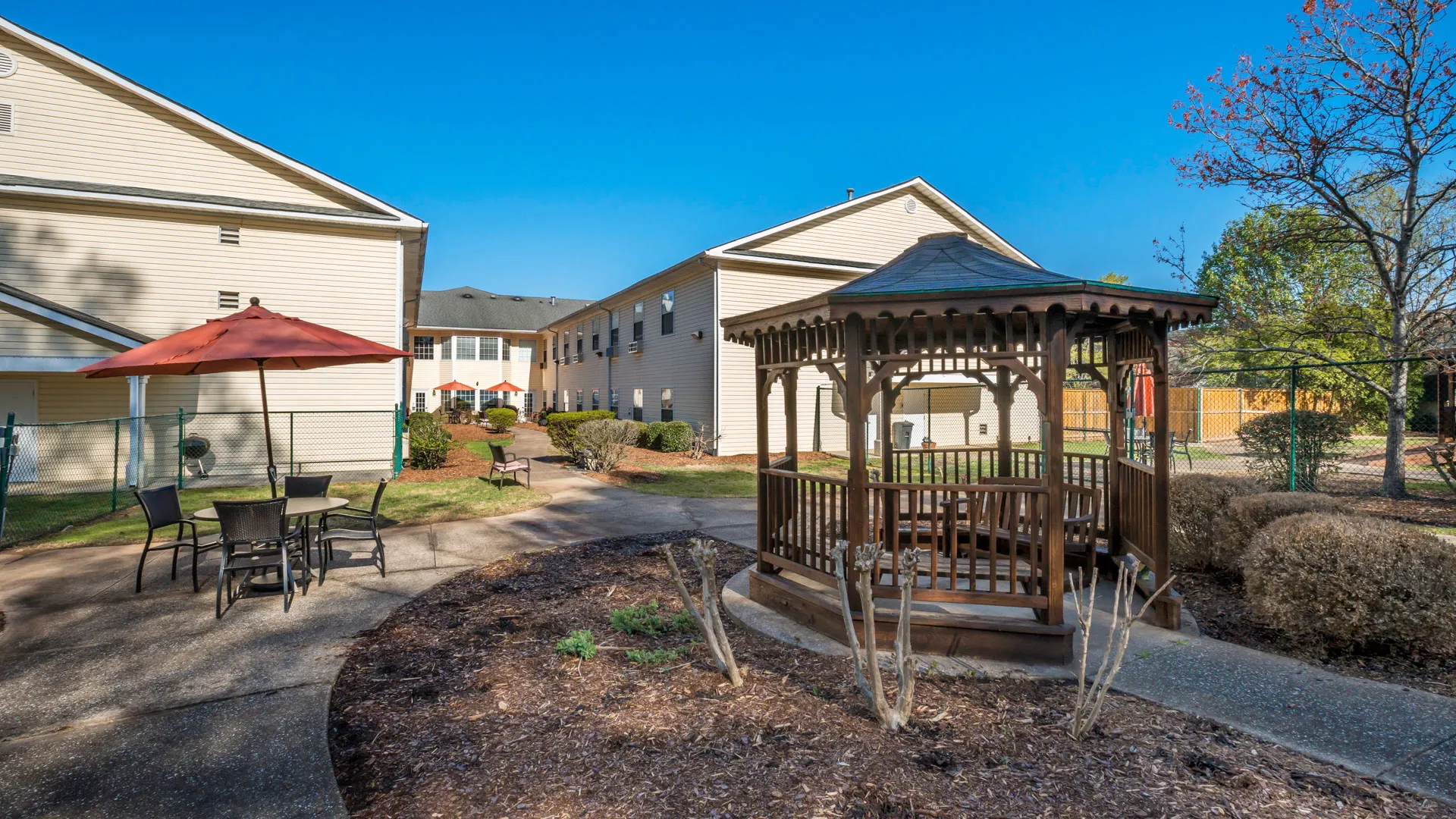American House in Chattanooga assisted living and memory care facility gazebo