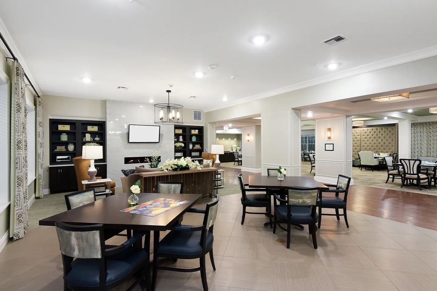 Bistro at American House Hampton Village senior living facility in Rochester Hills