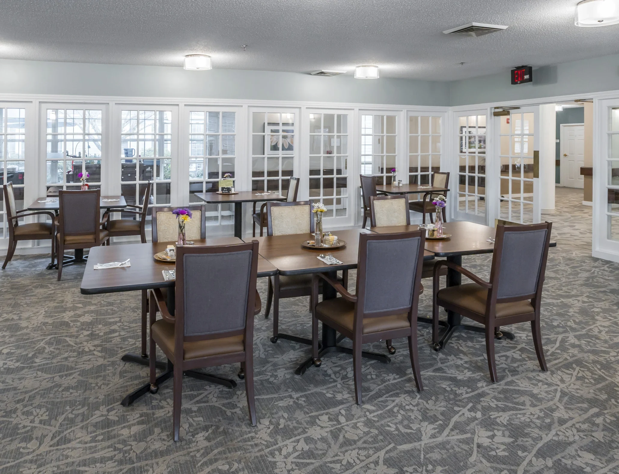 Dining room at American House Kingsport, a retirement home in Kingsport, TN
