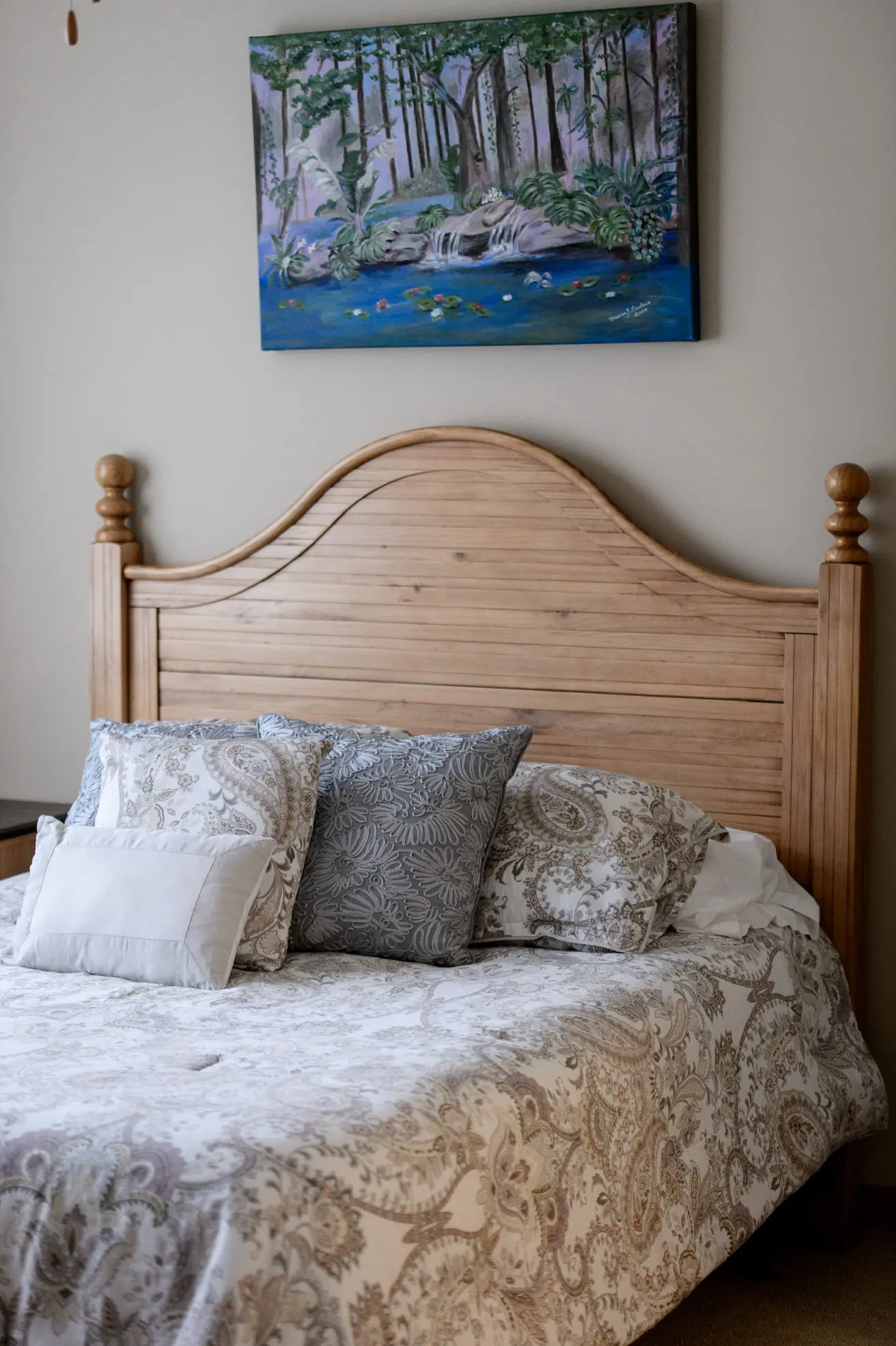 Bedroom of a senior apartment at a senior living community in Niceville, FL