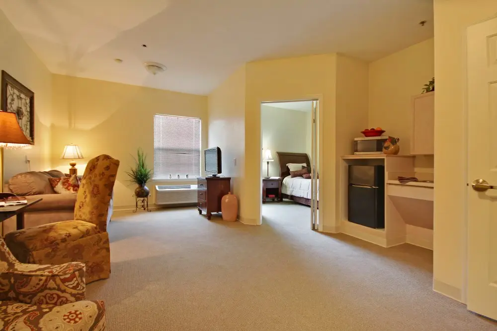 Family room of a senior apartment at American House Brentwood, a senior living community in Nashville, Tennessee