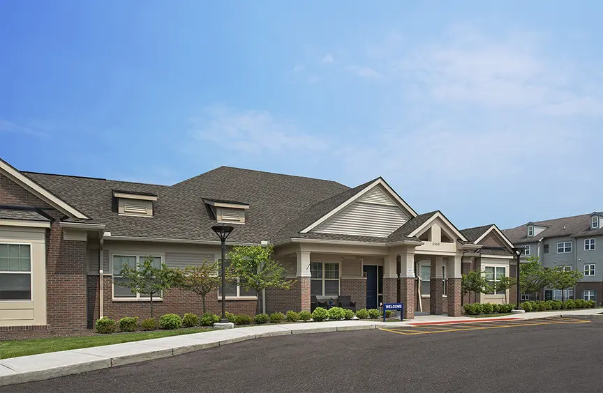 Exterior shot of American House Freedom Place Rochester, a memory care community in Rochester, Michigan