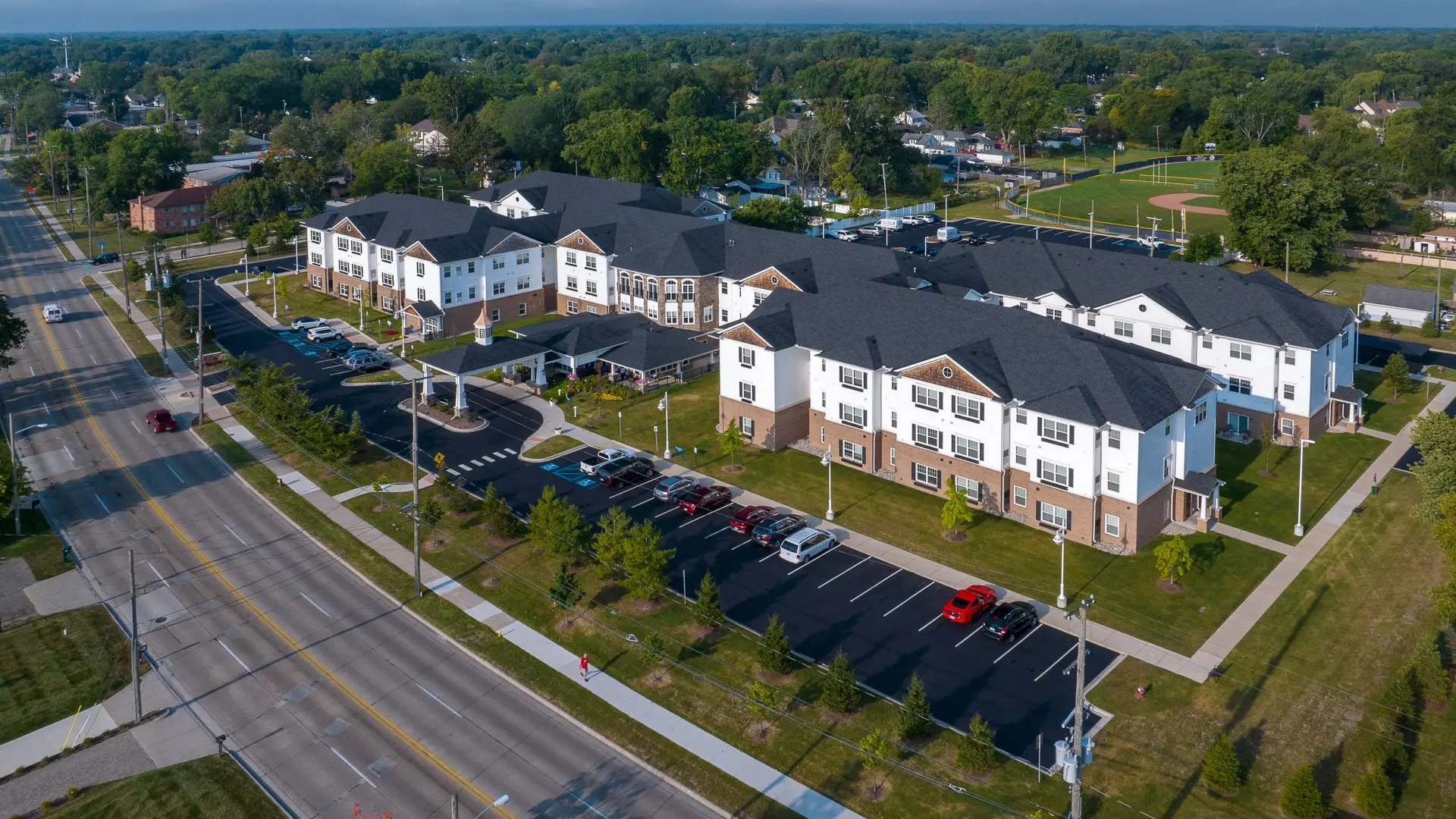 Exterior of American House Lakeshore Senior Living