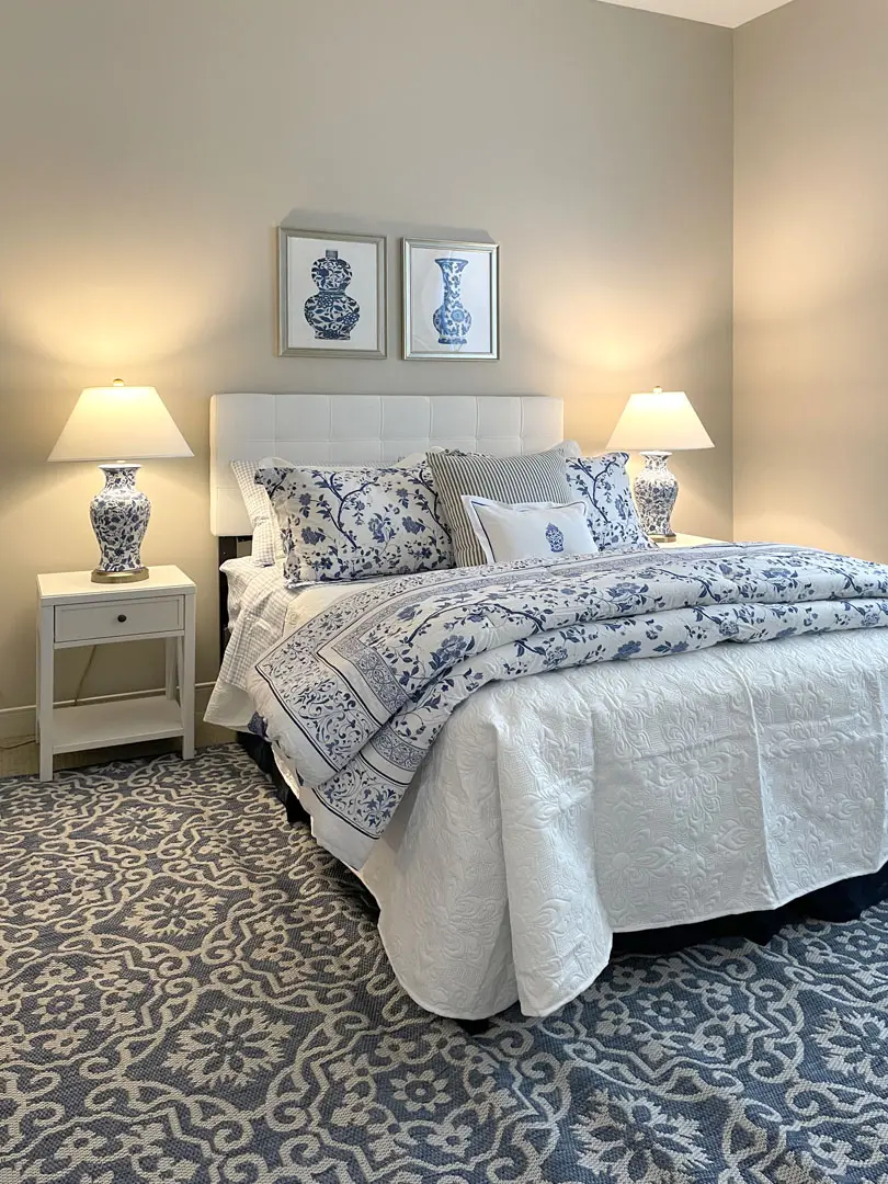 Luxury senior apartment bedroom at American House Oak Park, a luxury retirement home in Oak Park, Illinois