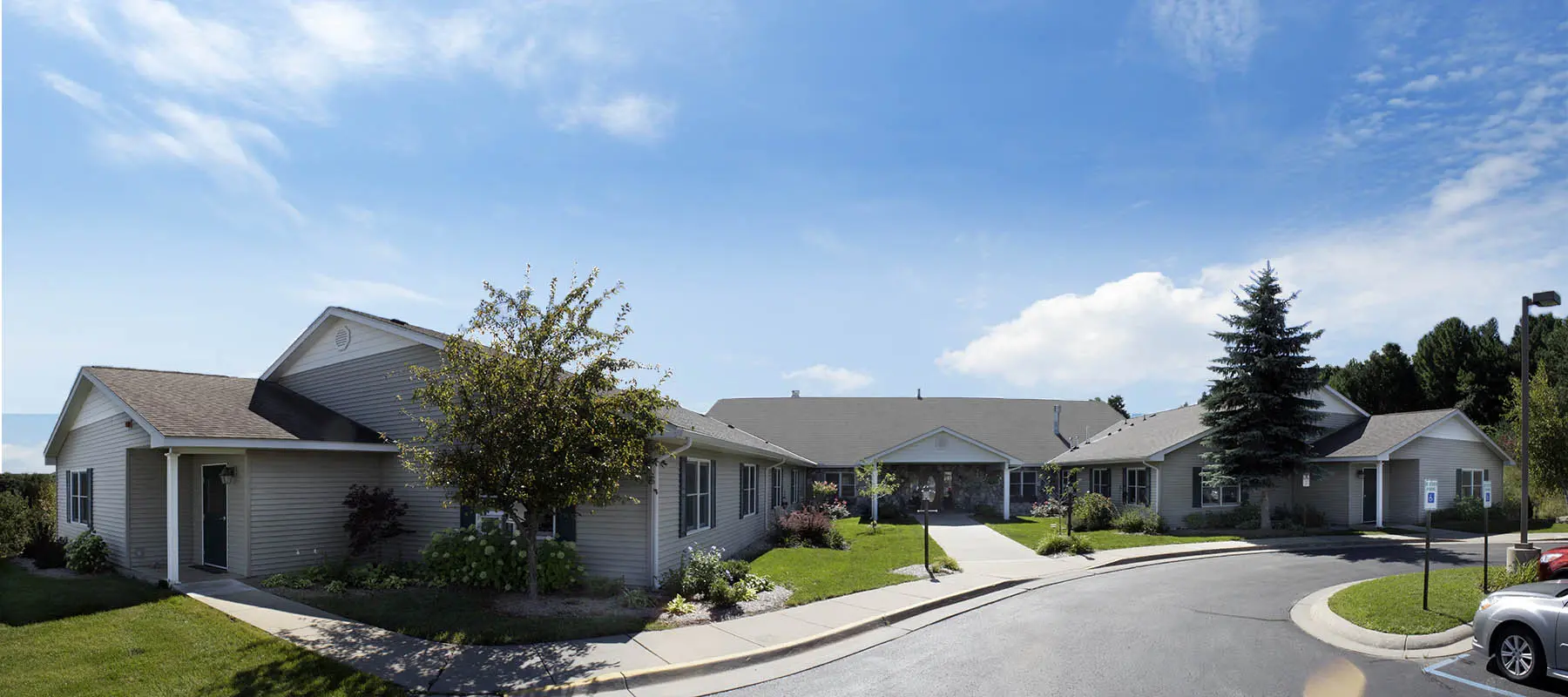 Exterior of American House Petoskey, a retirement community in Petoskey, Michigan