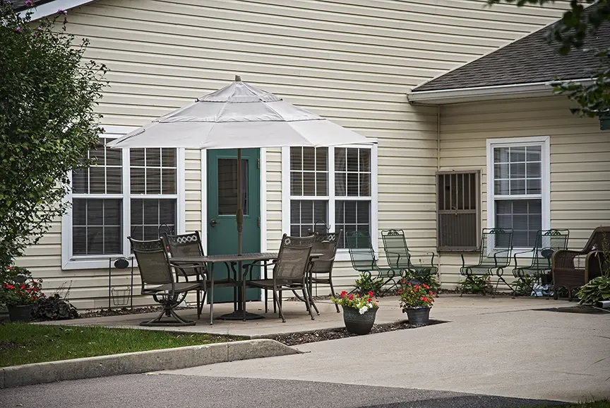 Patio at American House Riverview, a senior living community in Riverview, Michigan