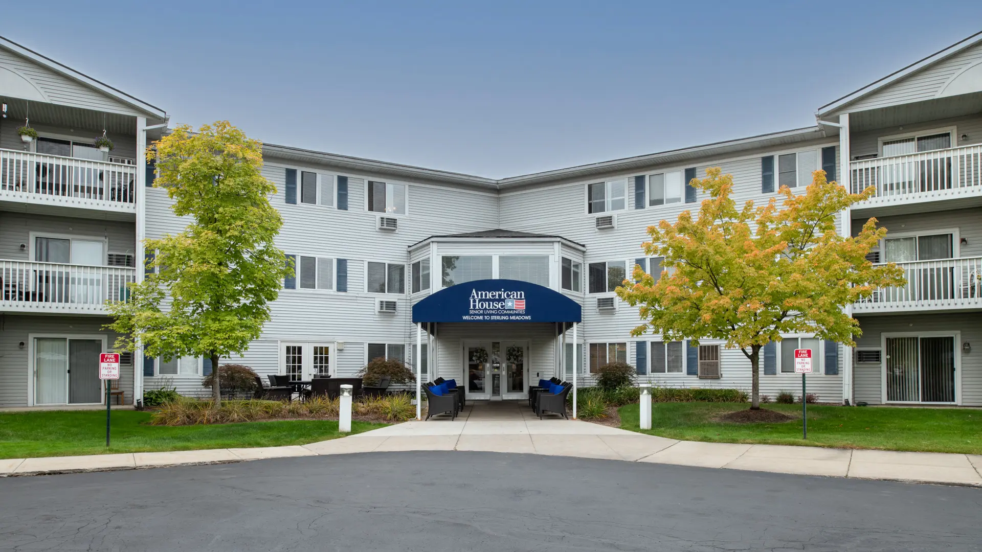 Exterior entrance of American House Senior Living in South Sterling Heights, Michigan