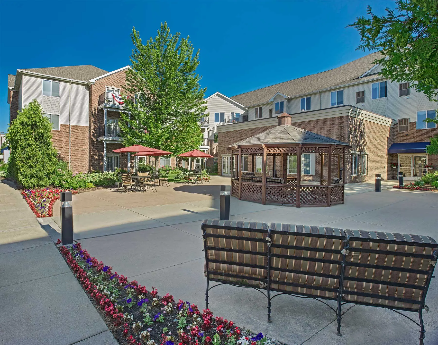 Gazebo and courtyard at American House Independent Living in North Sterling Heights, MI