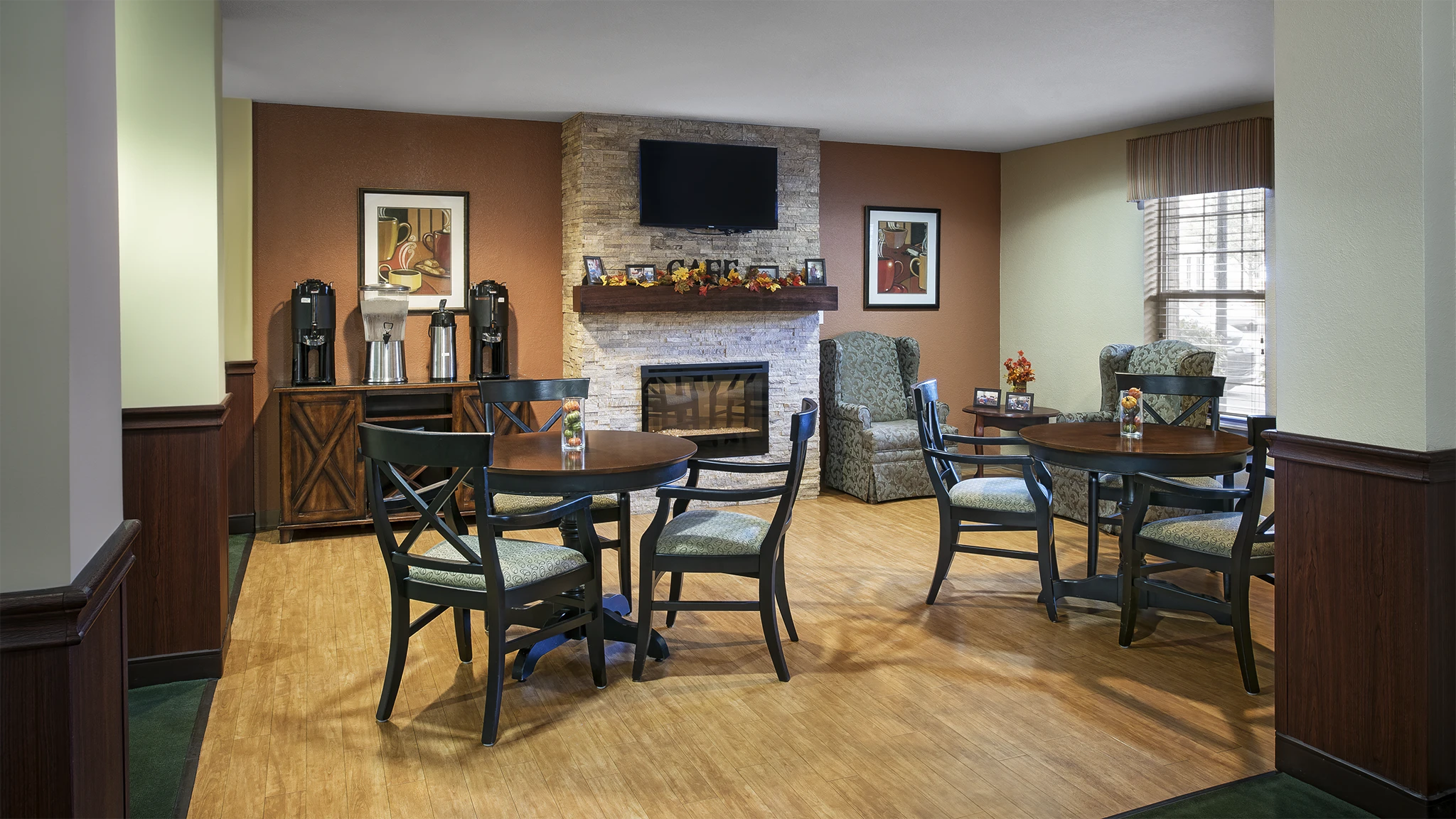 Common area at American House Milford, a retirement community in Milford, MI